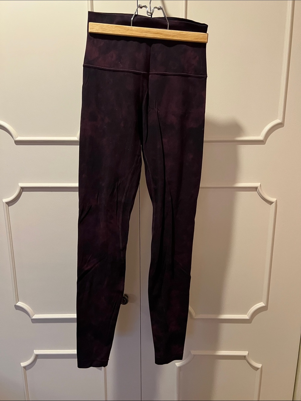 lululemon athletica women’s  Plum Tie-Dye Leggings